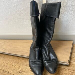 NINE WEST Black Leather Boots. Size 6.